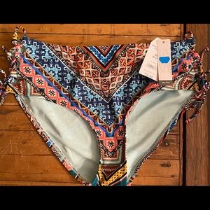 NWT Ladies multicolor swim bottoms. Size M